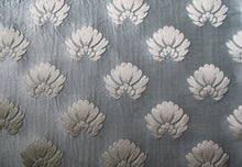 Carica l'immagine nel visualizzatore di Gallery, BROCCATO ROYAL SILK DIS. 3