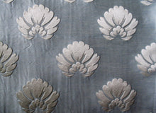 Carica l'immagine nel visualizzatore di Gallery, BROCCATO ROYAL SILK DIS. 3