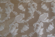 Carica l'immagine nel visualizzatore di Gallery, BROCCATO ROYAL SILK DIS. 2